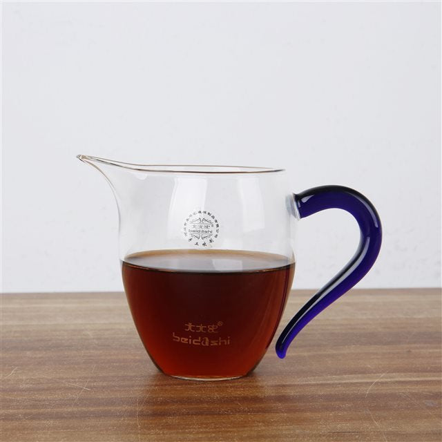 Justice cup with colored handle