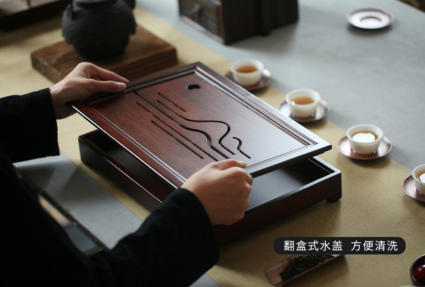 Small tea tray with mountains